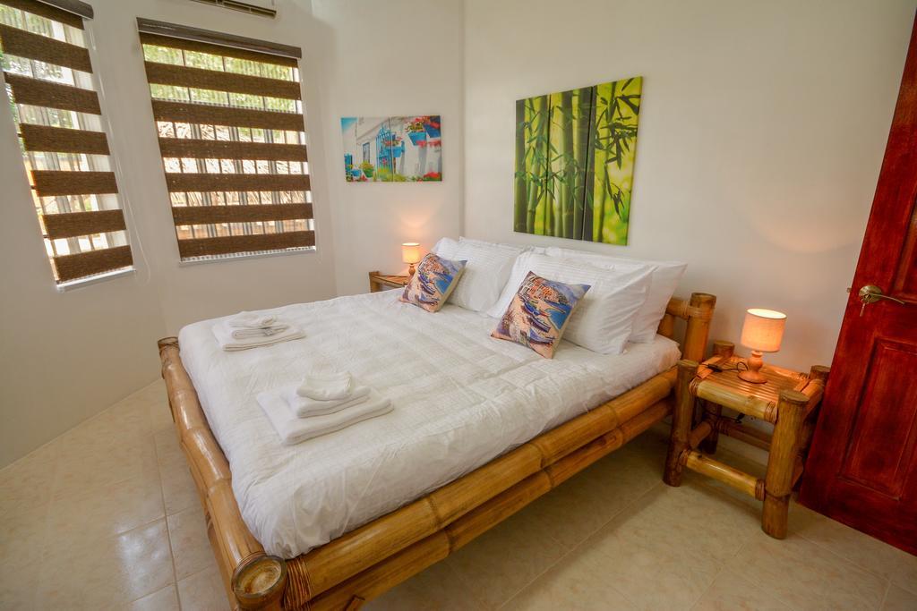 Hilltop Pool And Villa Puerto Princesa Exterior foto